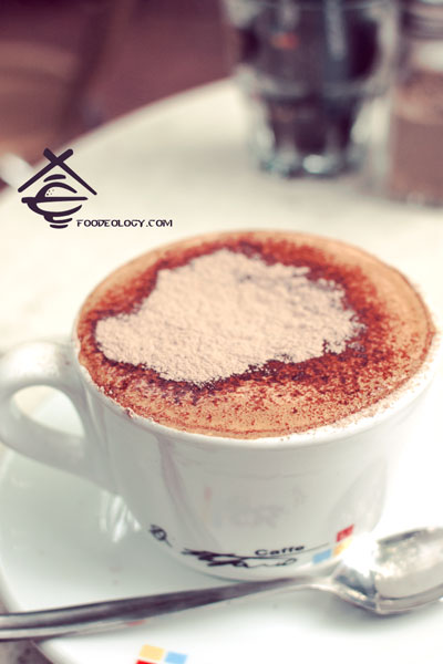 Capuccino_Swagmans-Post-Courtyard-Cafe Capuccino_Swagmans-Post-Courtyard-Cafe