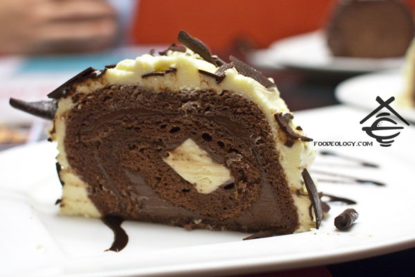 Divine-White-Chocolate-cheese-log-cake_nydc Divine-White-Chocolate-cheese-log-cake_nydc