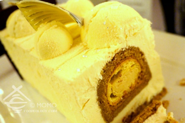 White-Chocolate-Coffee-Log-Cake_Goodwood-Park-Hotel White-Chocolate-Coffee-Log-Cake_Goodwood-Park-Hotel