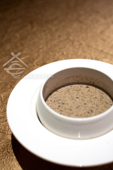 Cepes-mushroom-w-truffle-paste_The-Clan